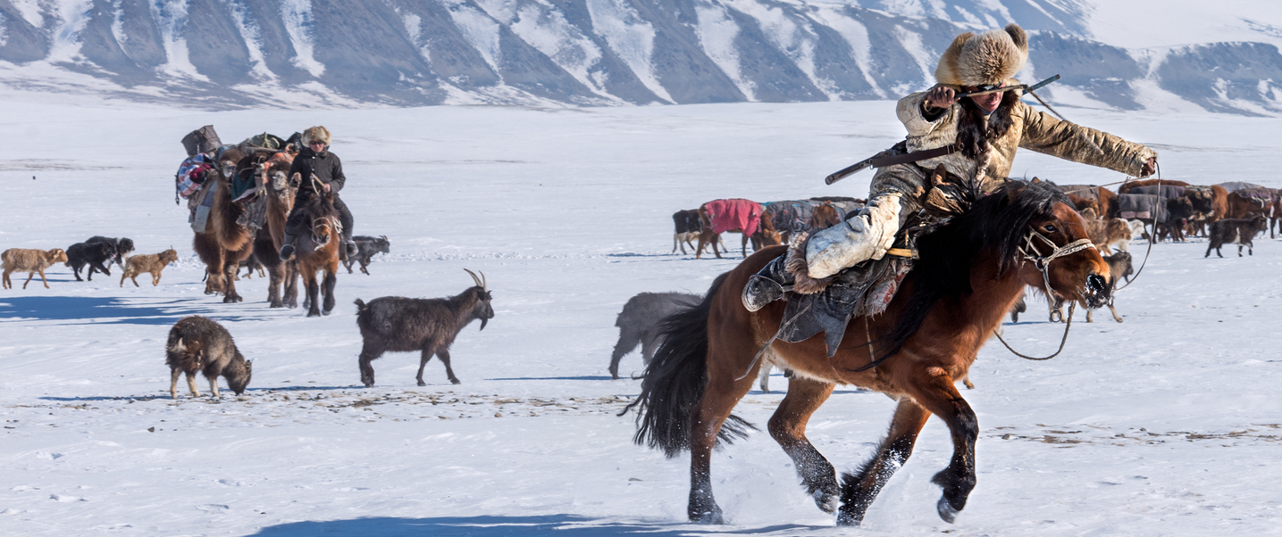 Winter migration adventure - Western Mongolia
