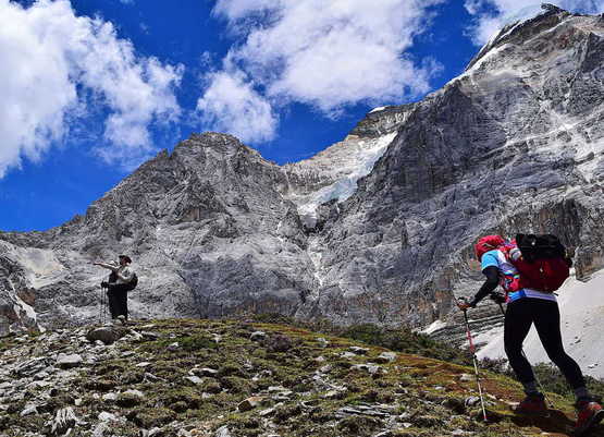 Trek the spectacular sacred peaks of Yading with Whistling Aarrow. Yading Trekking | Sichuan | Whistling Arrow